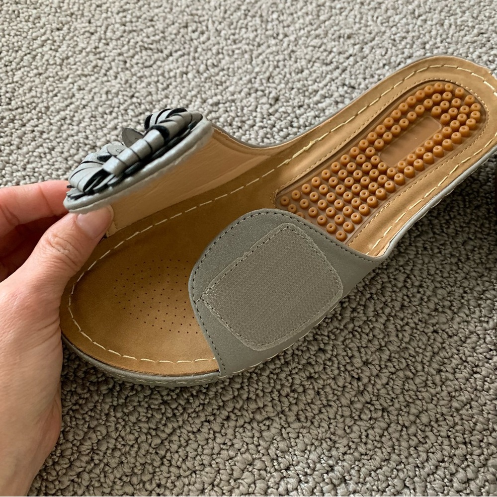 Sandals - Picture 9 of 10